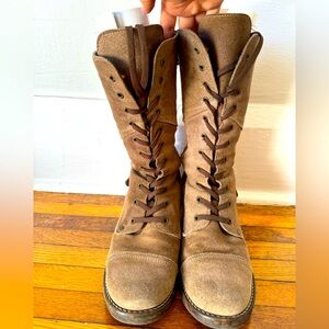 Taos suede leather side zip boot, size 8, tan/brown